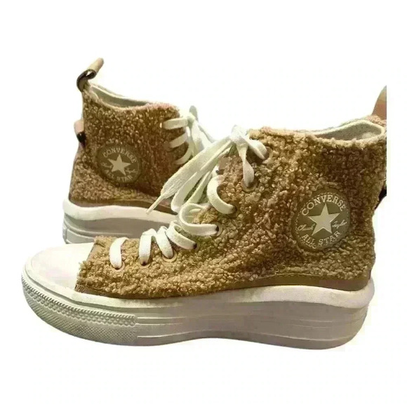 Converse Women’s Chuck Taylor All Star Move Cozy Utility Shoes Tan, size 6 - Picture 5 of 9